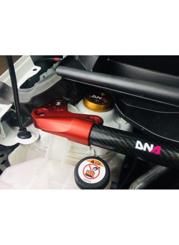 Kit barra duomi anteriore fibra di carbonio Yaris GR DNA Racing - immagine 3